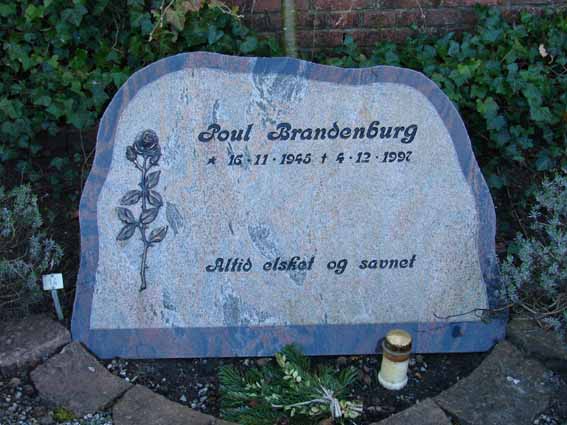Billede af gravsten på Herning Vestre Kirkegård