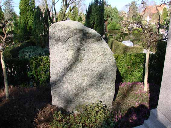 Billede af gravsten på Herning Vestre Kirkegård