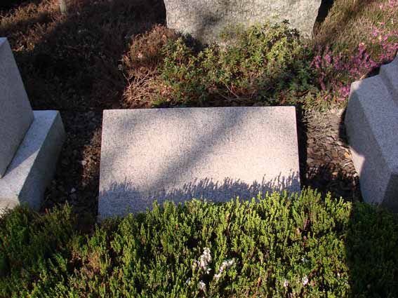 Billede af gravsten på Herning Vestre Kirkegård