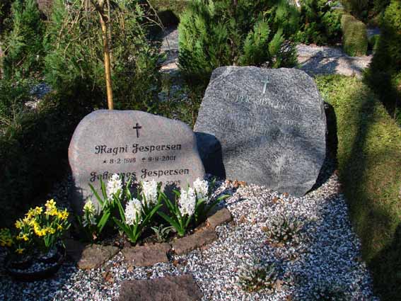 Billede af gravsten på Herning Vestre Kirkegård