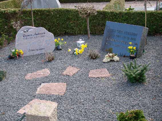 Billede af gravsten på Herning Vestre Kirkegård