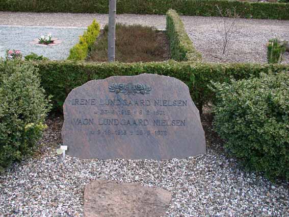 Billede af gravsten på Herning Vestre Kirkegård