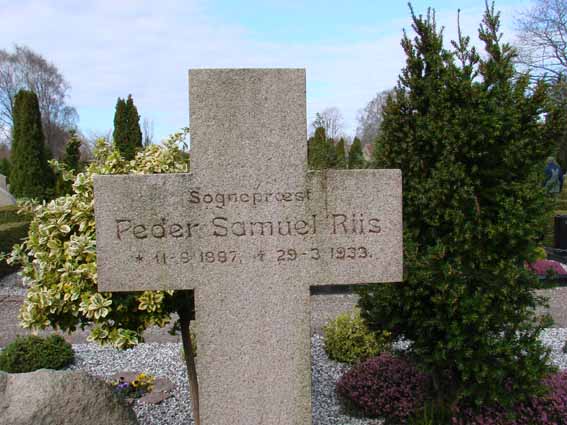 Billede af gravsten på Herning Vestre Kirkegård