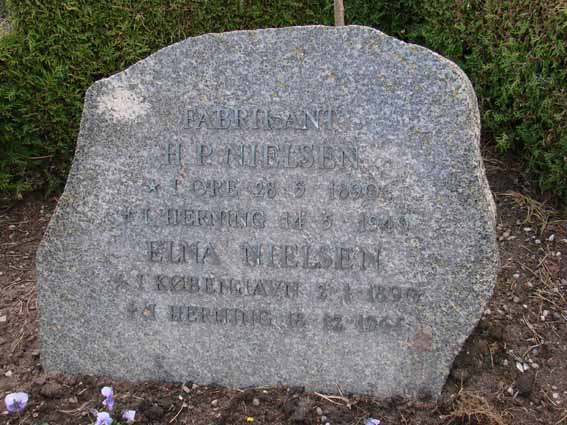 Billede af gravsten på Herning Vestre Kirkegård