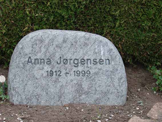Billede af gravsten på Herning Vestre Kirkegård