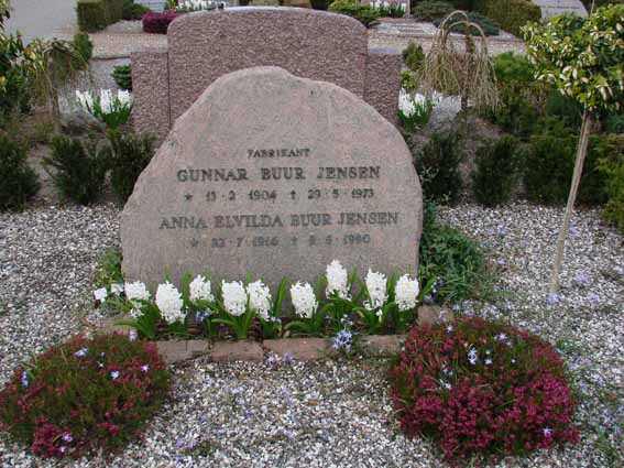 Billede af gravsten på Herning Vestre Kirkegård