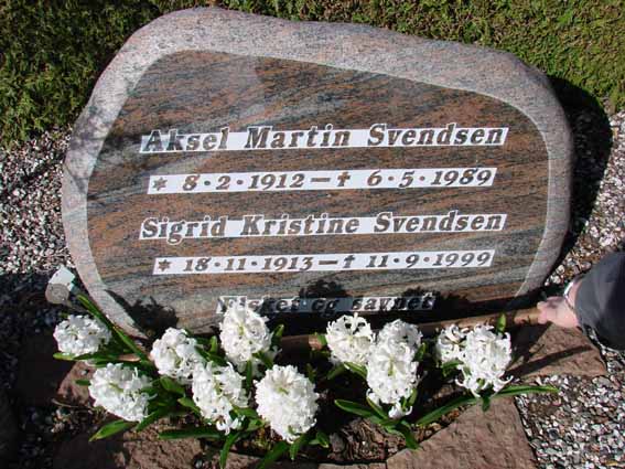 Billede af gravsten på Herning Vestre Kirkegård