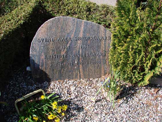 Billede af gravsten på Herning Vestre Kirkegård