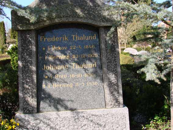 Billede af gravsten på Herning Vestre Kirkegård