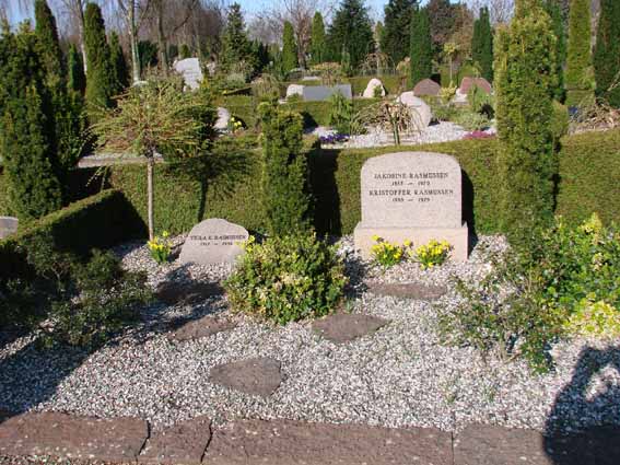 Billede af gravsten på Herning Vestre Kirkegård