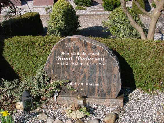 Billede af gravsten på Herning Vestre Kirkegård