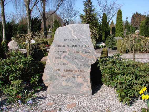 Billede af gravsten på Herning Vestre Kirkegård