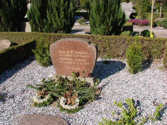 Billede af gravsten på Herning Vestre Kirkegård