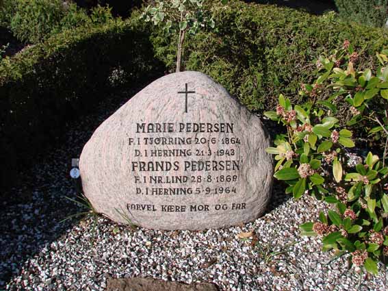 Billede af gravsten på Herning Vestre Kirkegård