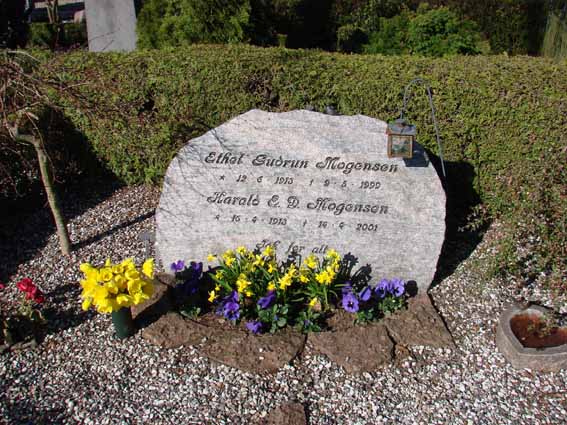 Billede af gravsten på Herning Vestre Kirkegård