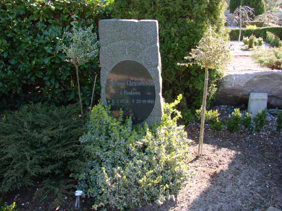 Billede af gravsten på Herning Vestre Kirkegård