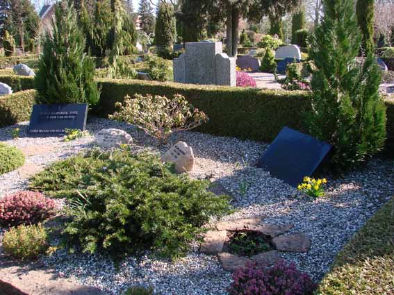 Billede af gravsten på Herning Vestre Kirkegård