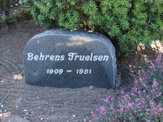 Billede af gravsten på Herning Vestre Kirkegård