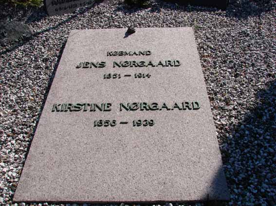 Billede af gravsten på Herning Vestre Kirkegård