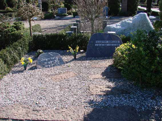 Billede af gravsten på Herning Vestre Kirkegård