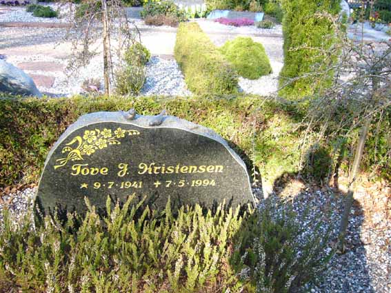Billede af gravsten på Herning Vestre Kirkegård