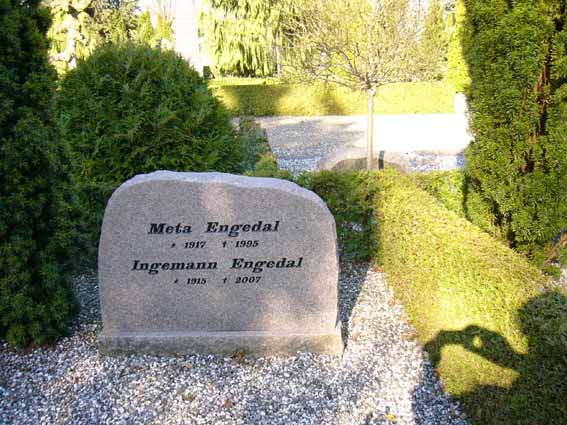 Billede af gravsten på Herning Vestre Kirkegård
