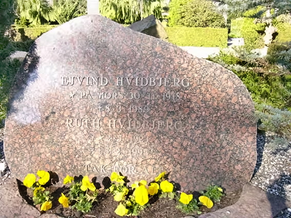 Billede af gravsten på Herning Vestre Kirkegård