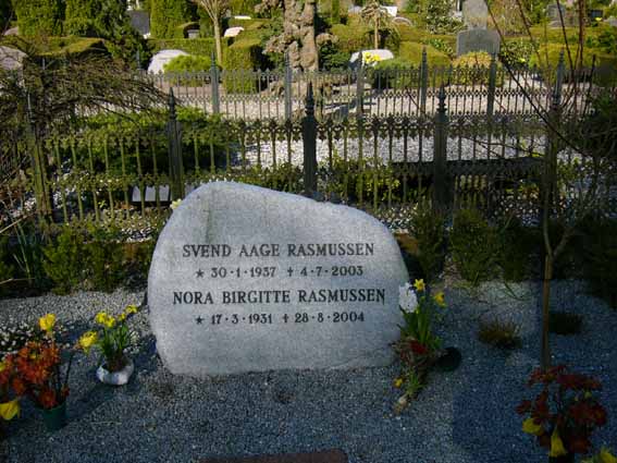 Billede af gravsten på Herning Vestre Kirkegård