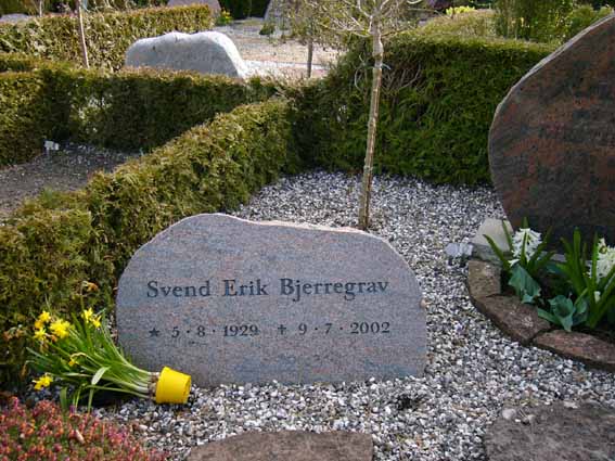 Billede af gravsten på Herning Vestre Kirkegård