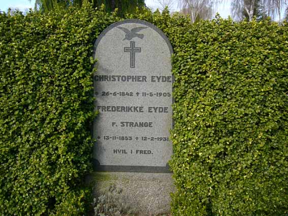 Billede af gravsten på Herning Vestre Kirkegård