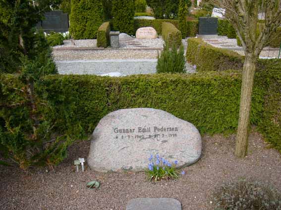 Billede af gravsten på Herning Vestre Kirkegård