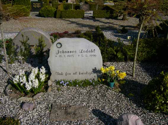 Billede af gravsten på Herning Vestre Kirkegård