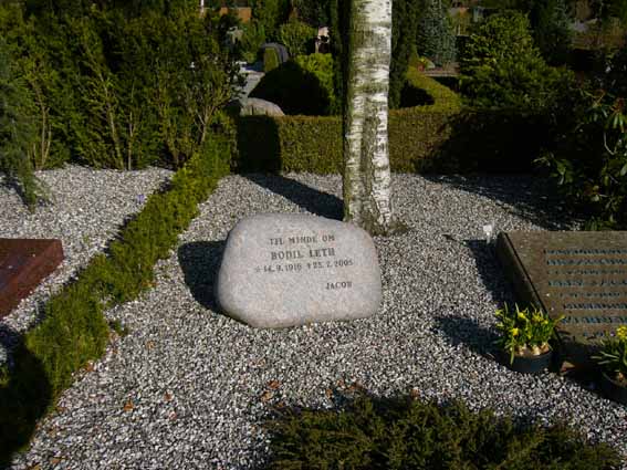 Billede af gravsten på Herning Vestre Kirkegård