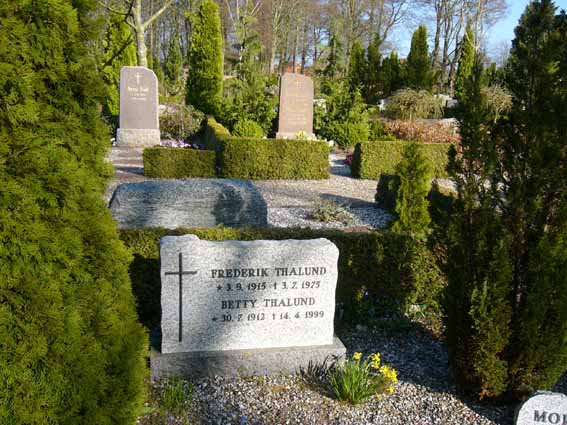 Billede af gravsten på Herning Vestre Kirkegård
