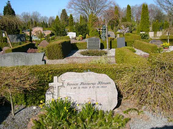 Billede af gravsten på Herning Vestre Kirkegård