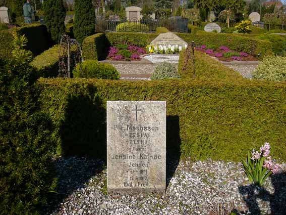 Billede af gravsten på Herning Vestre Kirkegård