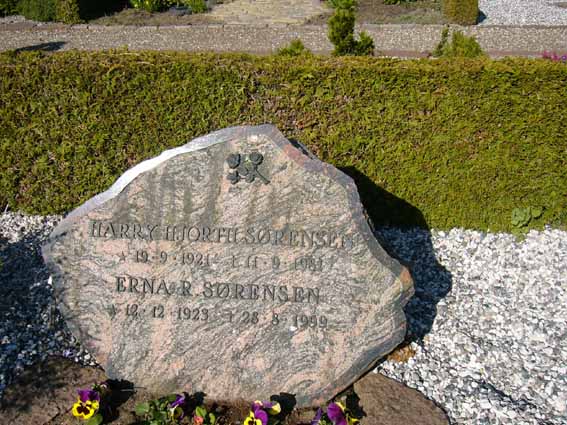 Billede af gravsten på Herning Vestre Kirkegård