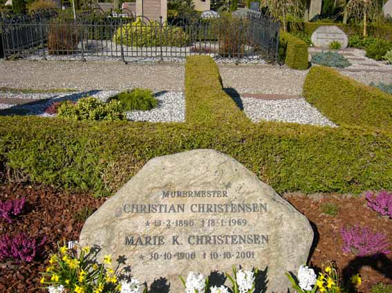 Billede af gravsten på Herning Vestre Kirkegård