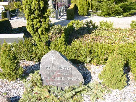 Billede af gravsten på Herning Vestre Kirkegård