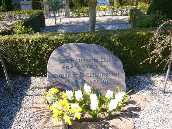 Billede af gravsten på Herning Vestre Kirkegård