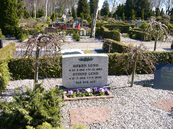 Billede af gravsten på Herning Vestre Kirkegård