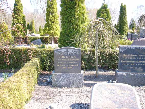 Billede af gravsten på Herning Vestre Kirkegård