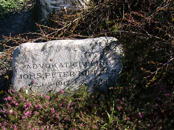 Billede af gravsten på Herning Vestre Kirkegård
