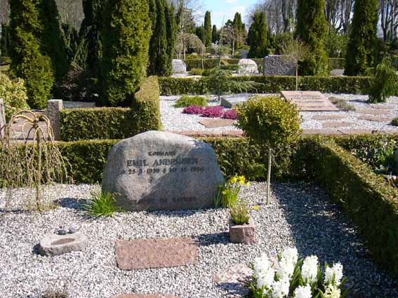 Billede af gravsten på Herning Vestre Kirkegård