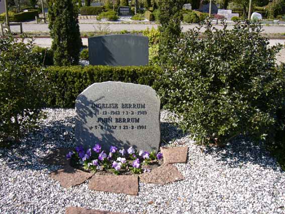 Billede af gravsten på Herning Vestre Kirkegård