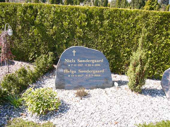 Billede af gravsten på Herning Vestre Kirkegård