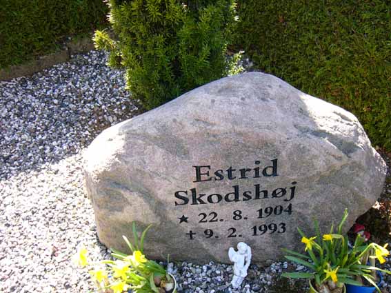 Billede af gravsten på Herning Vestre Kirkegård