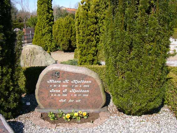 Billede af gravsten på Herning Vestre Kirkegård