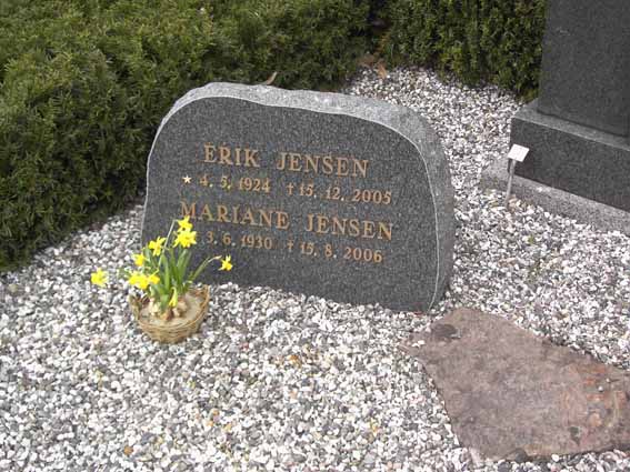 Billede af gravsten på Herning Vestre Kirkegård