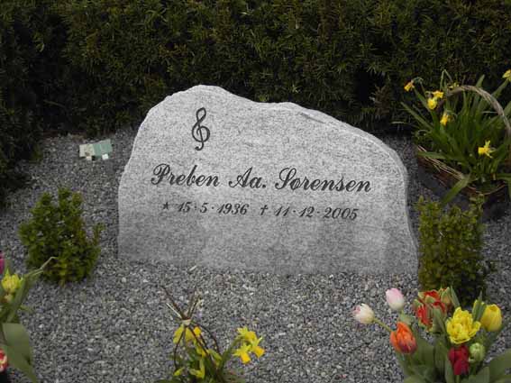 Billede af gravsten på Herning Vestre Kirkegård